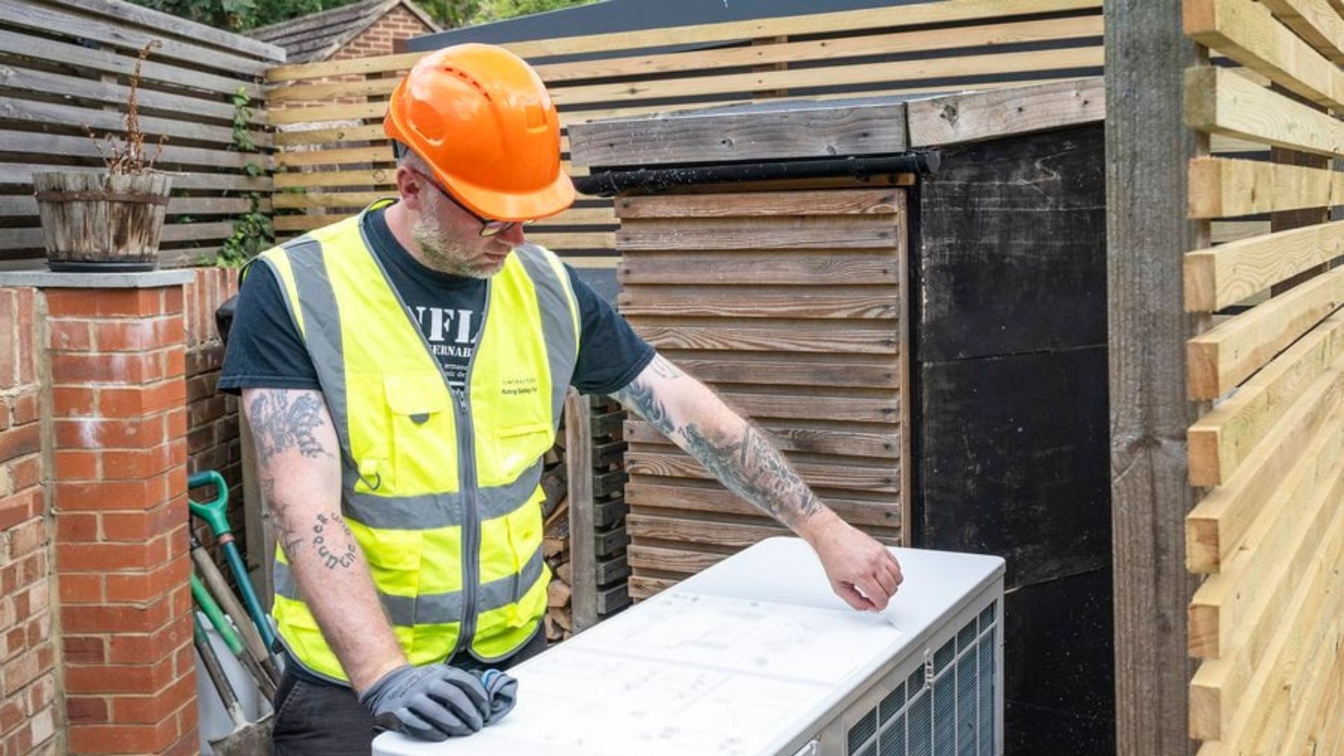 2Brothers Ltd. Cost-Saving Air Source Heat Pump Dorset