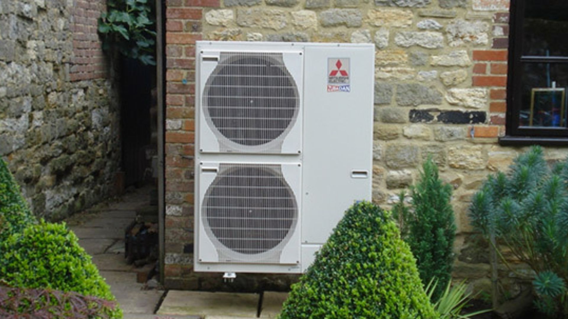 2Brothers Ltd. Efficient Air Source Heat Pump Dorset